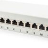 Das Bild zeigt das 'Digitus DN-91612S-EA-G 12 Port Netzwerk-Patchpanel 254mm (10") CAT 6a 1 HE', ein Netzwerkverteiler zur Organisation und Verwaltung von Ethernet-Kabeln in einem Netzwerk-Schrank oder -Rack. Das Panel verfügt über zwölf Ports, die entsprechend von 1 bis 12 nummeriert sind, und ist für die Verwendung in einem 10-Zoll-Rack konzipiert. Jeder Port akzeptiert einen RJ45-Stecker. Am oberen Rand des Panels ist deutlich das CAT 6a-Spezifikationskennzeichen zu sehen, was auf die Kompatibilität mit dem CAT 6a-Standard für Ethernet-Verkabelung hinweist.