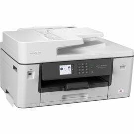 Das Bild zeigt einen Brother MFC-J6540DW Multifunktionsdrucker in einem Büroumfeld. Der Drucker ist mit einem Scannerdeckel an der Oberseite, einem Bedienfeld mit Touchscreen und einem Papierfach unten sichtbar. Das Design ist modern und kompakt, und auf dem Display sind einige Menüoptionen zu erkennen, die die Vielseitigkeit des Geräts bei Druck-, Kopier-, Scan- und Faxfunktionen hervorheben. Der Drucker eignet sich für Geschäfts- und Heimbüroanwendungen, bei denen eine hohe Druckqualität und Multifunktionalität gefordert sind.