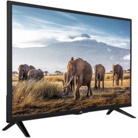 Das Bild zeigt den LT-40VF3056, einen LED-Fernseher der Marke JVC. Auf dem Bildschirm des Fernsehers ist eine Szene mit mehreren Elefanten vor dem Berg Kilimandscharo zu sehen, was die Darstellungsqualität des Fernsehers hervorheben soll. Der Fernseher steht auf zwei schwarzen Füßen und trägt deutlich sichtbar das JVC-Logo unten in der Mitte des Rahmens. Das Bild dient dazu, das Design und die Bildqualität des JVC LED-Fernsehers zu präsentieren.