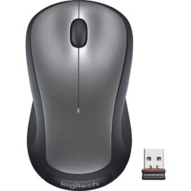 Das Bild zeigt die Wireless Mouse M310 von Logitech in der Draufsicht, wobei die Hauptmerkmale der Maus deutlich sichtbar sind. Die Maus ist grau mit schwarzen Akzenten und verfügt über zwei Tasten und ein Scrollrad. Neben der Maus auf der rechten Seite ist ein Nano-Receiver abgebildet, der den kabellosen Betrieb der Maus ermöglicht. Der Zweck des Bildes ist es, das Produkt und seine wesentlichen Bestandteile detailliert und klar für potenzielle Käufer oder Interessenten zu präsentieren.