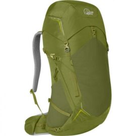 Das Bild zeigt einen grünen Lowe Alpine AirZone Trek 35:45 Trekkingrucksack. Der Rucksack ist seitlich zu sehen und man erkennt die Struktur des Rückensystems sowie verschiedene Befestigungspunkte und Taschen. Das Bild dient dazu, die Funktionen und das Design des Rucksacks zu präsentieren.