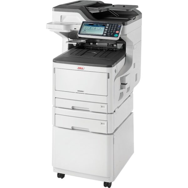 Der OKI MC853dnct A3-Farb-Multifunktionsdrucker, ein Bürogerät mit mehreren Papierfächern, Unterschrank auf Rollen, Bedienfeld mit Display und Tastatur, sowie einem Dokumenteneinzug oben, zur Ausführung von Druck-, Scan-, Kopier- und Faxfunktionen.