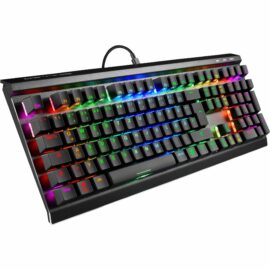 Das Bild zeigt die Sharkoon SKILLER SGK60 Tastatur, ein mechanisches Gaming-Keyboard mit bunten RGB-Beleuchtungseffekten auf den einzelnen Tasten. Das Foto dient der Darstellung des Produktdesigns und der Beleuchtungsfeatures, die für Nutzer bei der Beurteilung von Gaming-Hardware oft eine wichtige Rolle spielen.