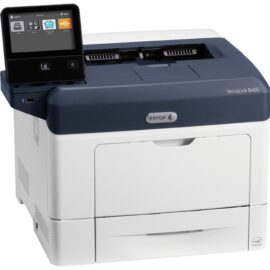 Das Bild zeigt den Xerox VersaLink B400DN Laserdrucker in Vorderansicht. Auf dem Drucker ist ein Farb-Touchscreen-Bedienfeld zu sehen, das die Benutzerführung und verschiedene Funktionen des Druckers anzeigt. Der Drucker ist in einem professionellen Setting abgebildet, mit einem dunkelblauen Bedienfeld und dem Xerox-Logo kenntlich gemacht. Die Darstellung dient zur visuellen Präsentation des Produktdesigns und zur Hervorhebung der Benutzerfreundlichkeit durch das interaktive Bedienfeld.